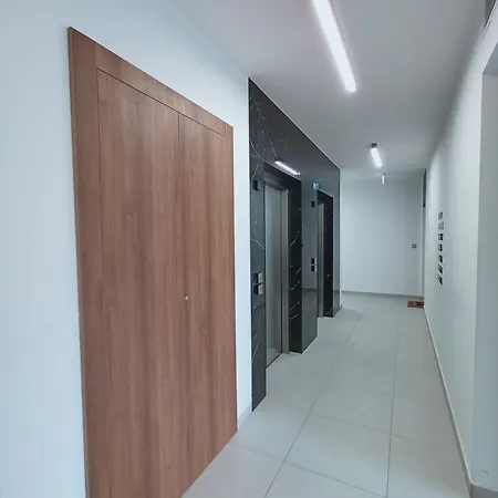 Appartamento Gold Key Komfortowy Z Balkonem, Klimatyzacja I Parkingiem Pruszków