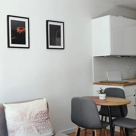 Gold Key Nowy Z Parkingiem I Klimatyzacja Apartman *